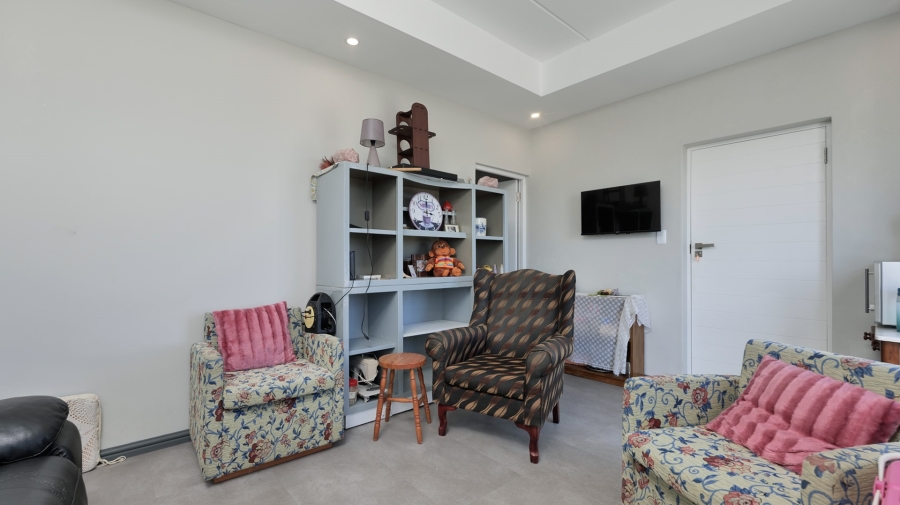 5 Bedroom Property for Sale in Agulhas Western Cape